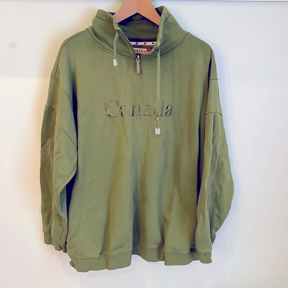 Canada Weather Gear Sweatshirt